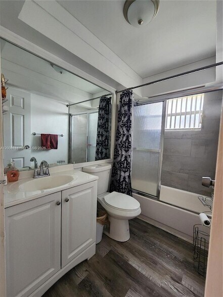 232 Saxony Trail, Unit 232 in Delray Beach, FL - Foto de edificio - Building Photo