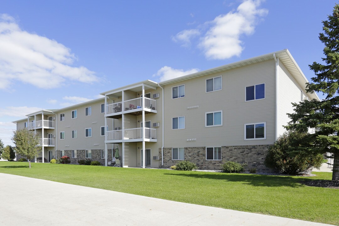 Amber Valley Apartments in Fargo, ND - Building Photo