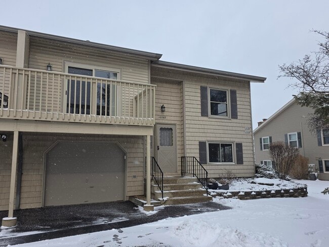 10268 Parkedge Cir in Franklin, WI - Building Photo - Building Photo