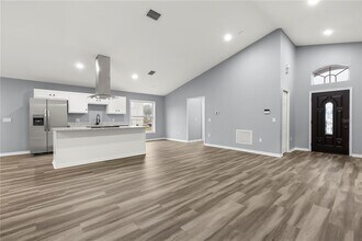 460 Martigues Dr in Kissimmee, FL - Building Photo - Building Photo