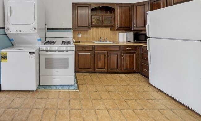 21 Wright Ave, Unit 2 in Jersey City, NJ - Foto de edificio - Building Photo