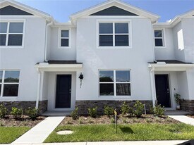 4391 Hazel St in Kissimmee, FL - Building Photo