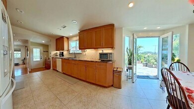 1150 Marine View Dr in Vista, CA - Building Photo - Building Photo