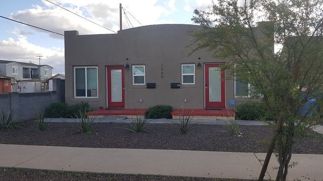 1329 E Polk St-Unit -2 in Phoenix, AZ - Foto de edificio - Building Photo