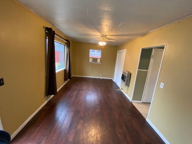 property at 504 W Cedar St