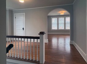 458 E Maxwell St in Lexington, KY - Building Photo