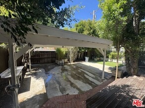 2421 California Ave in Santa Monica, CA - Building Photo - Building Photo