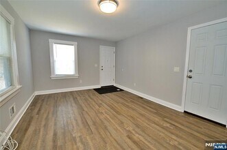 116 Maple Ave, Unit 4 in Montclair, NJ - Building Photo - Building Photo