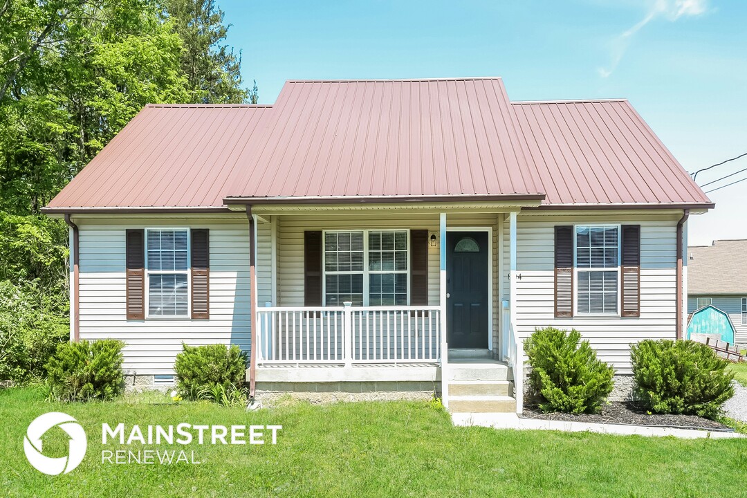 804 Albin Ct in La Vergne, TN - Building Photo