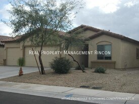 7427 W Blandford Dr in Tucson, AZ - Building Photo