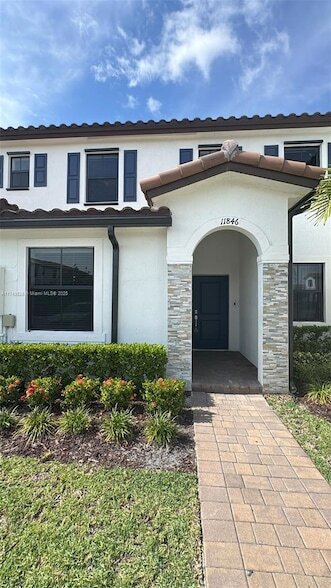 11846 SW 246th Ln, Unit AUCMWQ in Princeton, FL - Building Photo - Building Photo