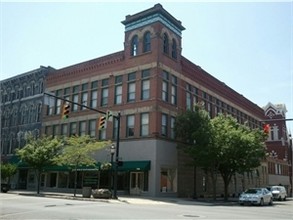 154 S Washington St in Tiffin, OH - Building Photo - Building Photo