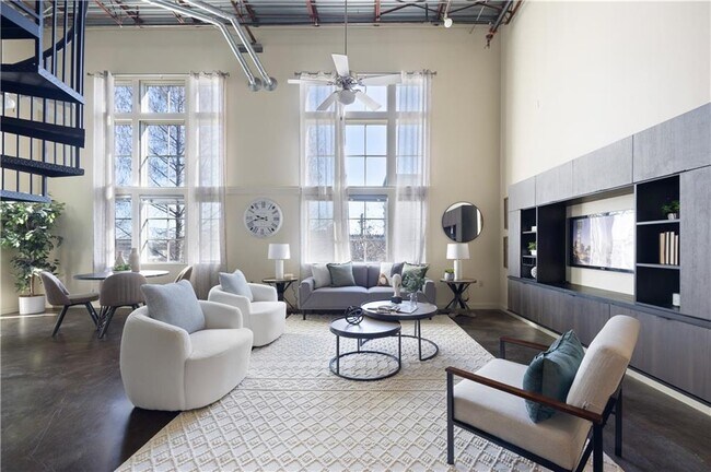 572 Edgewood Ave NE in Atlanta, GA - Building Photo - Building Photo