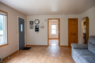 901 Martin St in Mauston, WI - Building Photo