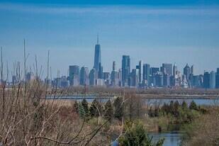 30 Freedom Way in Jersey City, NJ - Building Photo