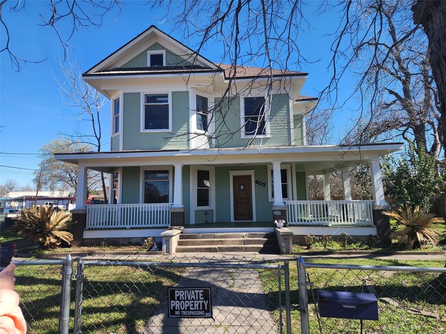 property at 403 Farquhar St