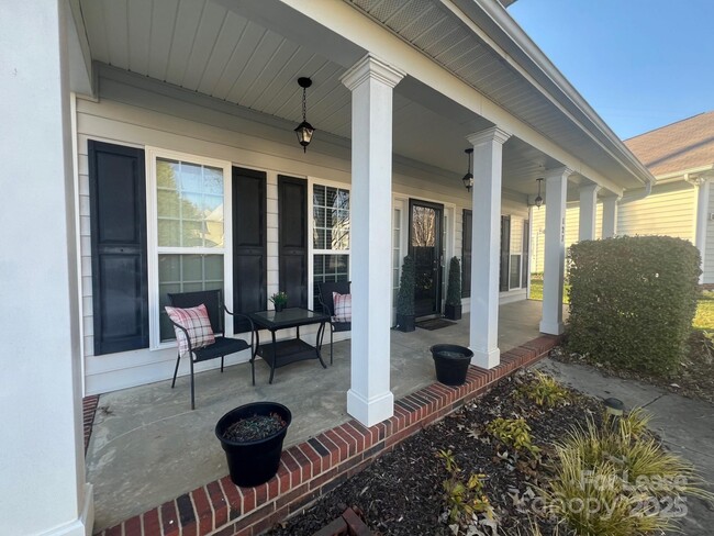127 Tilton Dr in Mooresville, NC - Building Photo - Building Photo