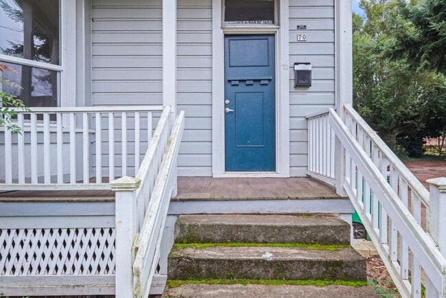 70 NE Tillamook St in Portland, OR - Building Photo - Building Photo