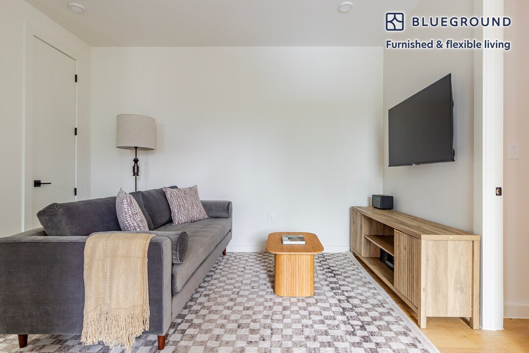 511 9th St, Unit FL3-ID1850 in Brooklyn, NY - Building Photo