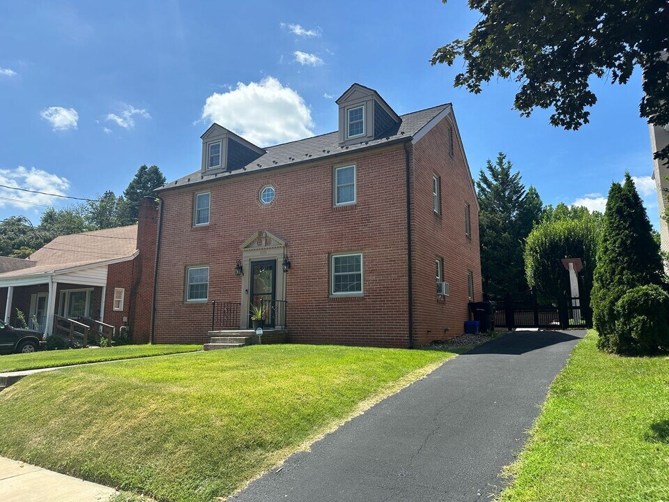1315 Handley Ave in Winchester, VA - Building Photo