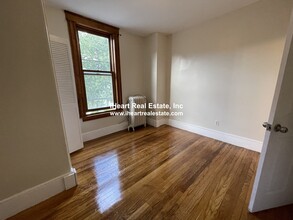 338 K St, Unit 1 in Boston, MA - Building Photo - Building Photo