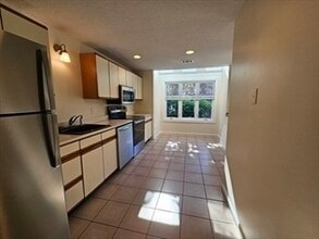 311 Maple Brook Rd in Bellingham, MA - Building Photo - Building Photo