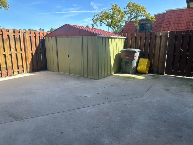 8345 Trent Ct in Boca Raton, FL - Building Photo - Building Photo