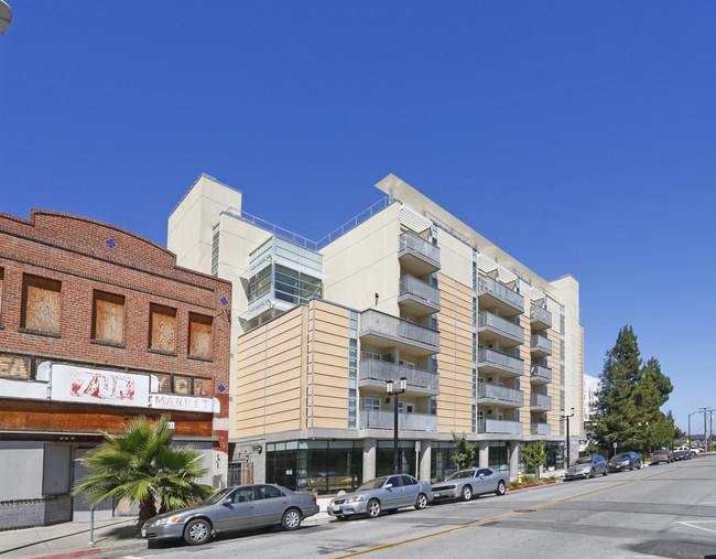 Japantown Apartments in San Jose, CA - Building Photo - Building Photo