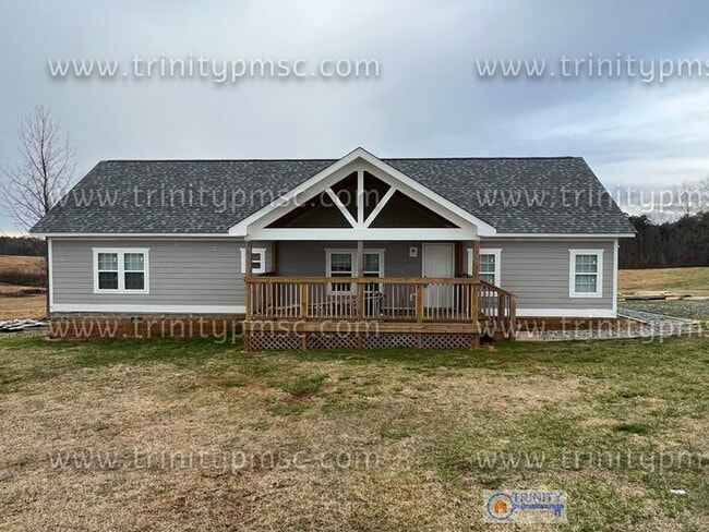 1025 W Frontage Rd in Campobello, SC - Building Photo - Building Photo