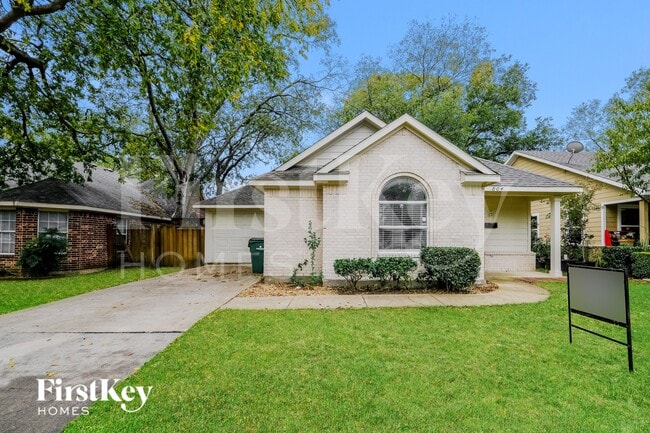 property at 804 Center St