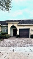 3323 NE 11th Dr in Homestead, FL - Building Photo