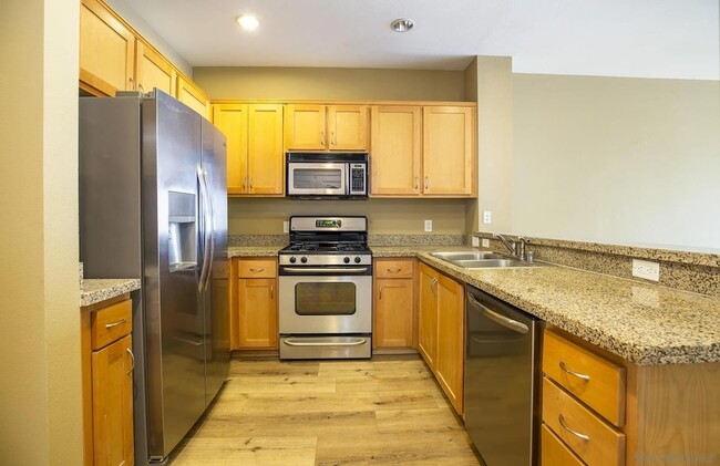 450 J St, Unit 6141 in San Diego, CA - Foto de edificio - Building Photo