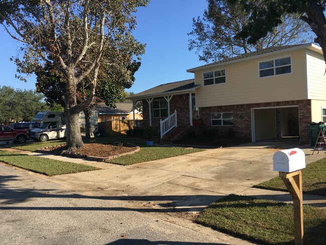 1221 Quail Ridge Dr in Destin, FL - Foto de edificio - Building Photo