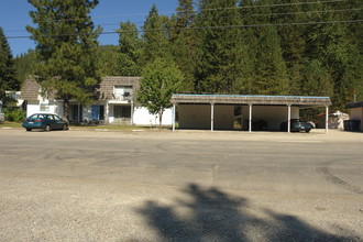 402 E Yellowstone Ave in Silverton, ID - Building Photo - Building Photo