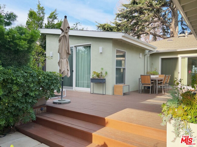 2707 Westwood Blvd in Los Angeles, CA - Building Photo - Building Photo