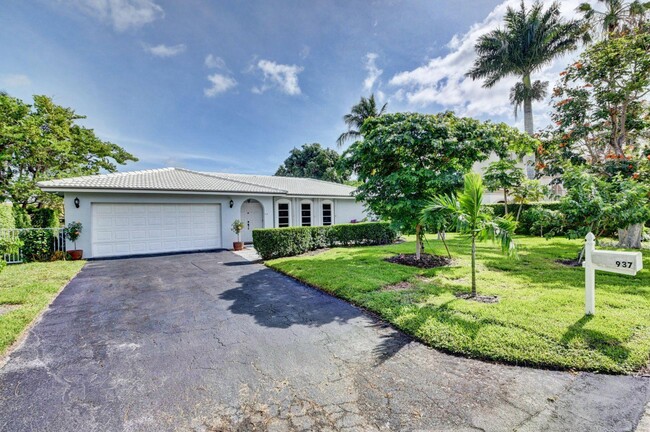 937 Banyan Dr in Delray Beach, FL - Foto de edificio - Building Photo