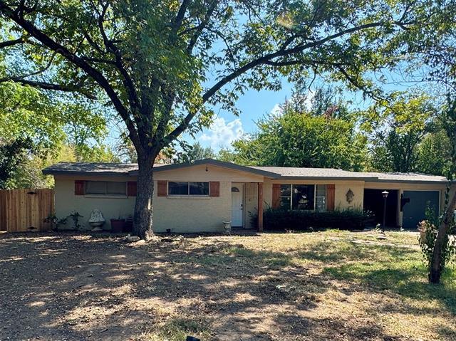 2816 Pritchett Dr in Irving, TX - Building Photo