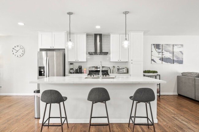 4625 Glacier Ave in San Diego, CA - Building Photo - Building Photo