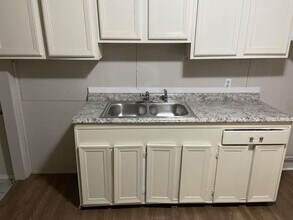 5939 Belarbor St in Houston, TX - Building Photo - Building Photo
