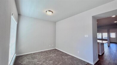 140 Kelly St in Angleton, TX - Building Photo - Building Photo