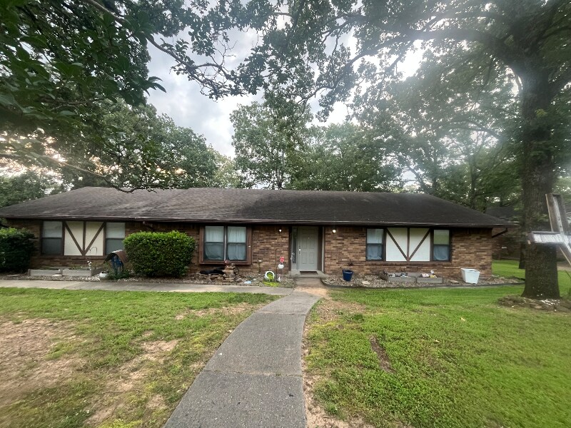 22 Thornhill Dr in Sherwood, AR - Building Photo