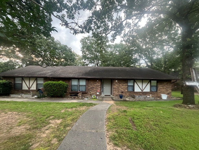 property at 22 Thornhill Dr