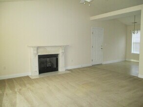 128 Corinth Dr in New Bern, NC - Foto de edificio - Building Photo