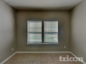 5477 Preston Bentley Dr in Jacksonville, FL - Foto de edificio - Building Photo