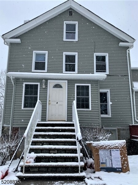 6 Cork Hill Rd in Franklin, NJ - Building Photo