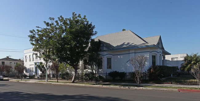 2307-2313 Congress Ave in Los Angeles, CA - Foto de edificio - Building Photo