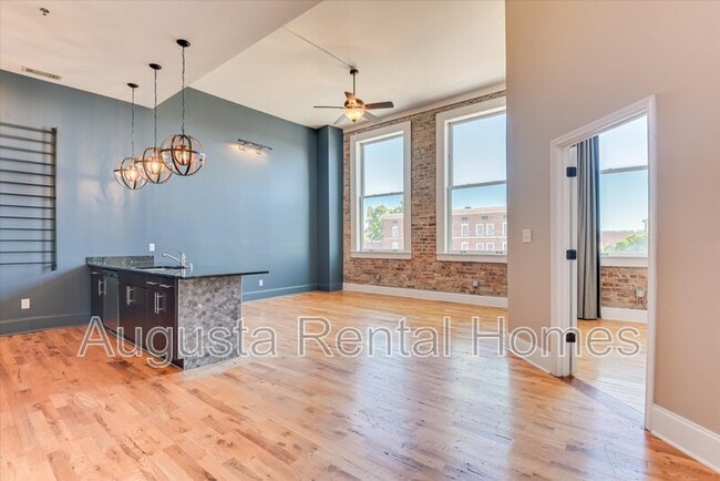 property at 936 Broad St