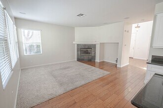 28482 Santa Catarina Rd in Santa Clarita, CA - Building Photo - Building Photo