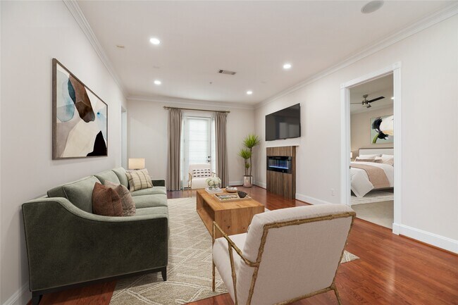 7134 Mapleridge St in Houston, TX - Building Photo - Building Photo