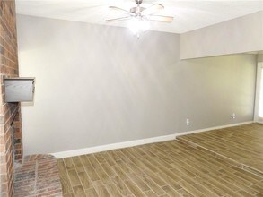 800 Custer St-Unit -1 in Arlington, TX - Building Photo - Building Photo